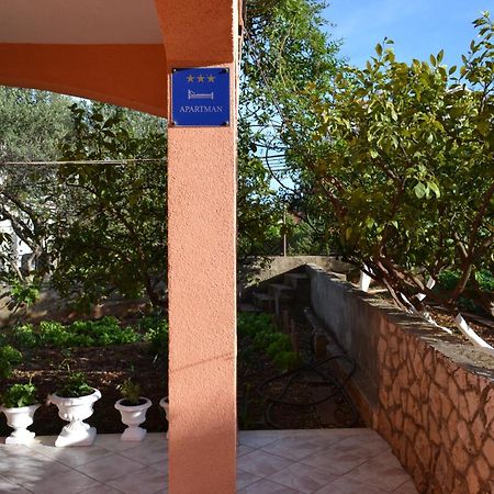Apartments Ivanka Trogir Exterior foto