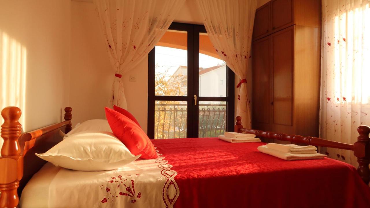 Apartments Ivanka Trogir Exterior foto